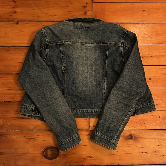 Size large Jean Jacket - Picture 6 of 6